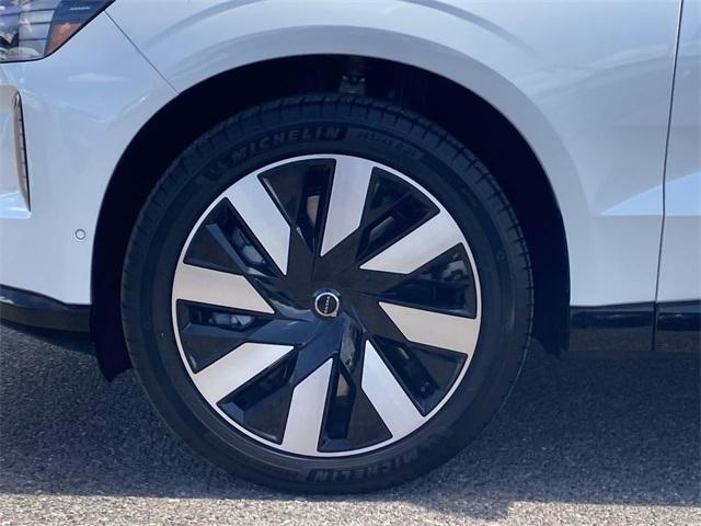 new 2025 Volvo EX90 car, priced at $94,935