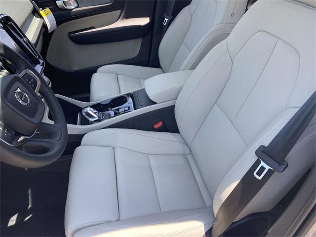 new 2025 Volvo XC40 car, priced at $50,825