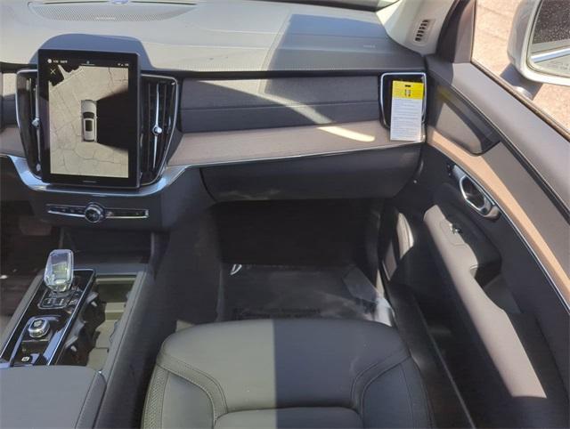 new 2025 Volvo XC90 Plug-In Hybrid car, priced at $78,805