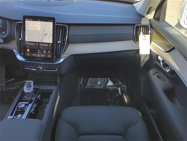 new 2025 Volvo XC90 car, priced at $61,045