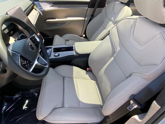 new 2025 Volvo EX90 car, priced at $91,535