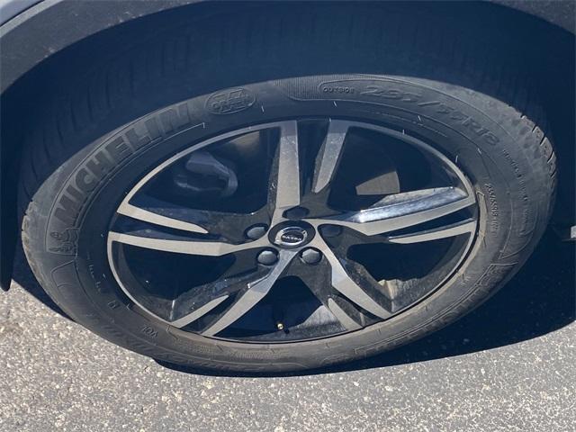 used 2025 Volvo XC40 car, priced at $31,999