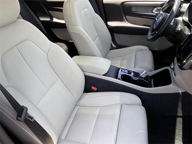 new 2025 Volvo XC40 car, priced at $51,145