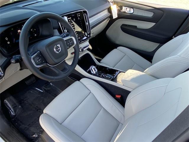 new 2024 Volvo XC40 car, priced at $49,005