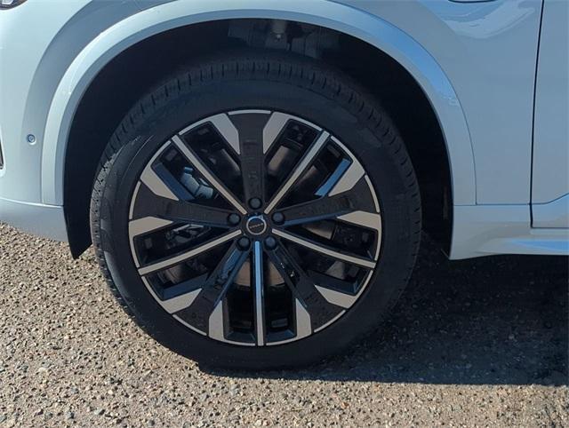 new 2025 Volvo XC90 Plug-In Hybrid car, priced at $82,405