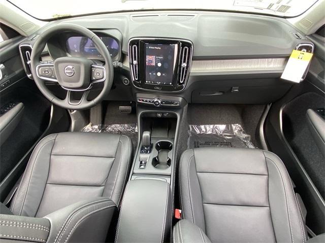 new 2025 Volvo XC40 car, priced at $44,295