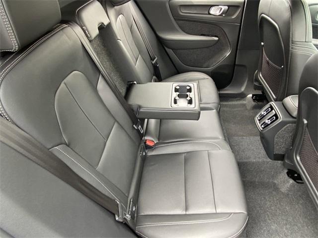 new 2025 Volvo XC40 car, priced at $44,295