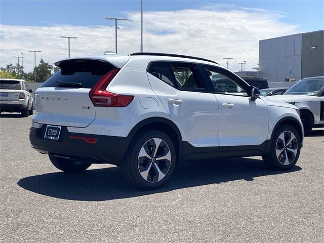 new 2025 Volvo XC40 car, priced at $49,560