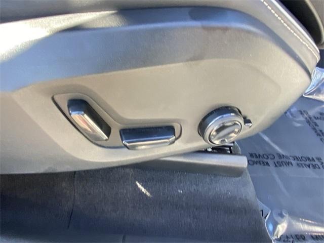 used 2022 Volvo XC60 car, priced at $33,999