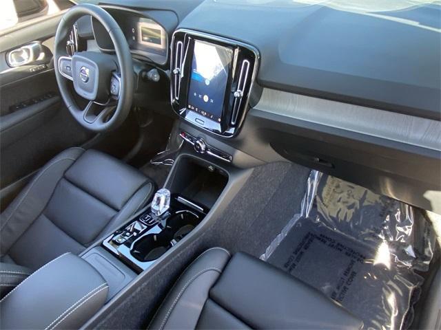 new 2025 Volvo XC40 car, priced at $48,335
