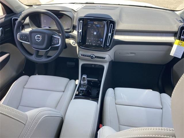 new 2025 Volvo XC40 car, priced at $50,825