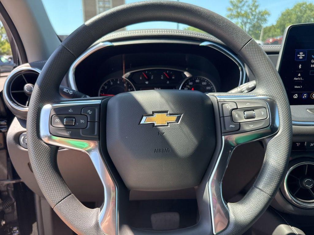 used 2025 Chevrolet Blazer car, priced at $40,250