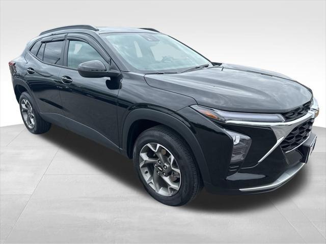 used 2024 Chevrolet Trax car, priced at $22,298