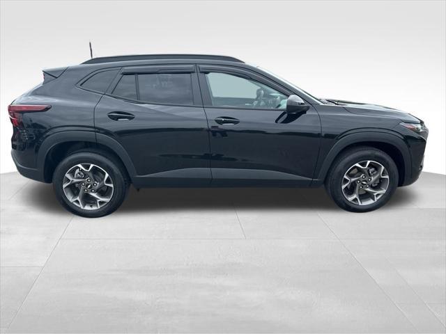 used 2024 Chevrolet Trax car, priced at $22,298