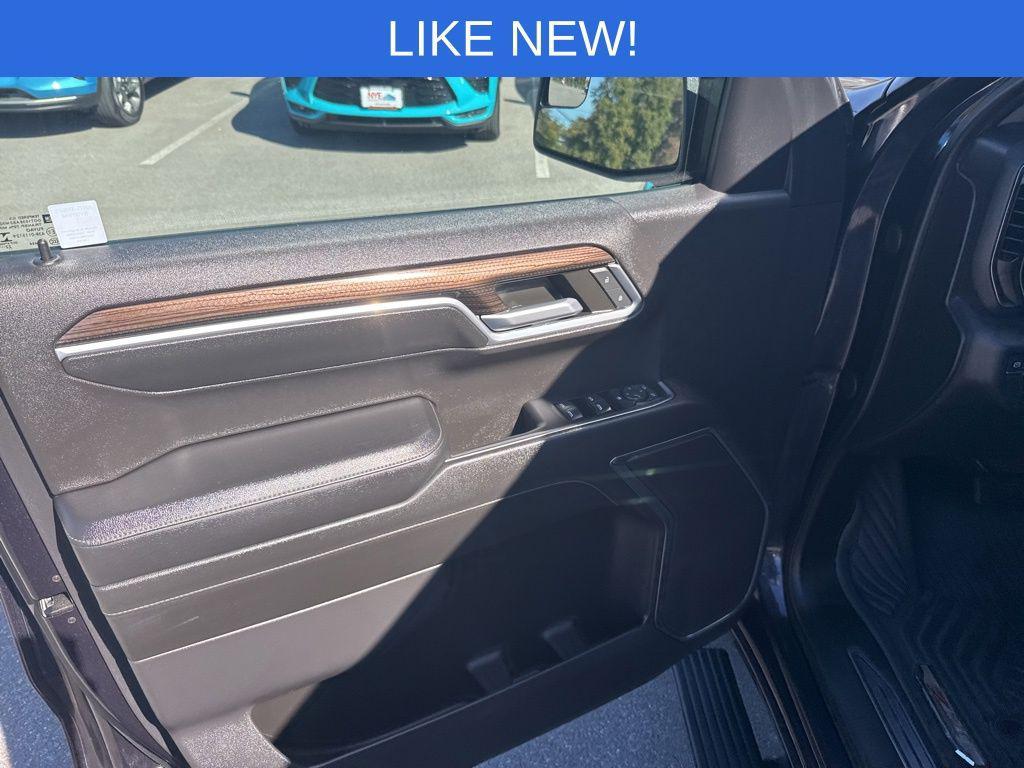 used 2022 Chevrolet Silverado 1500 car, priced at $43,995