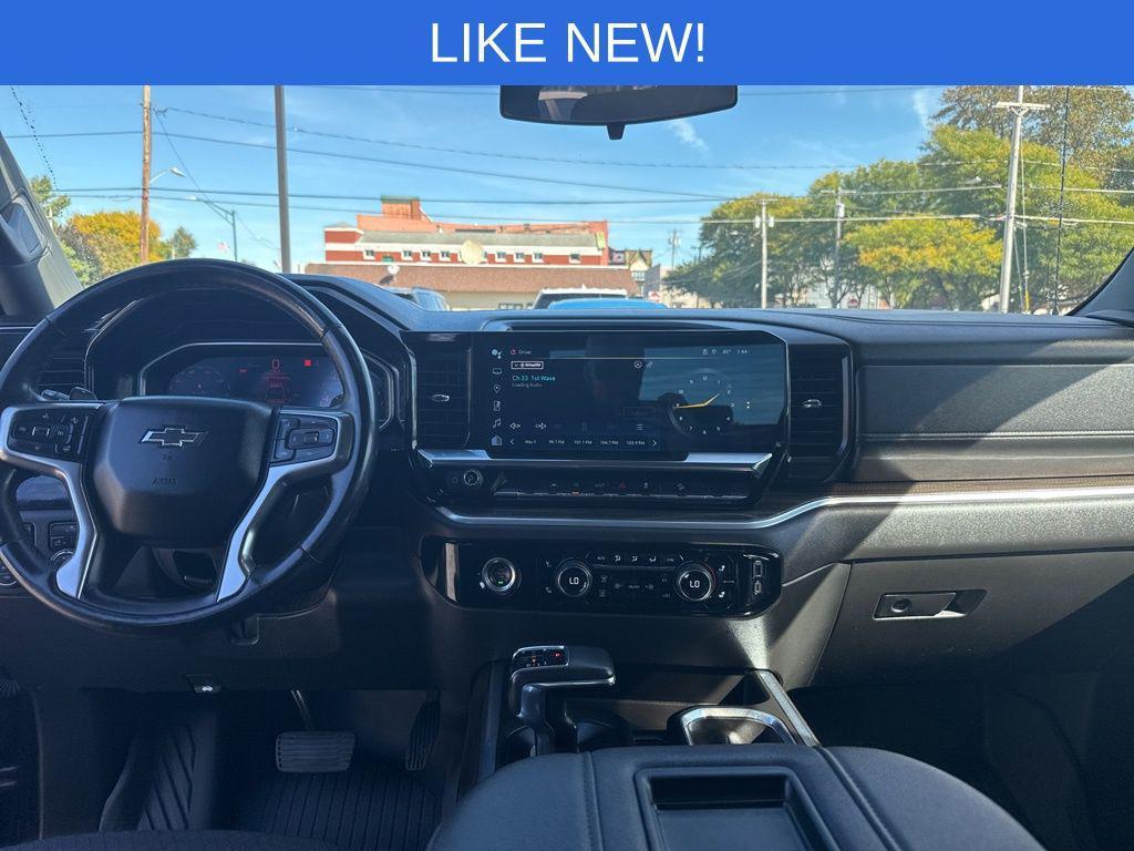 used 2022 Chevrolet Silverado 1500 car, priced at $43,995