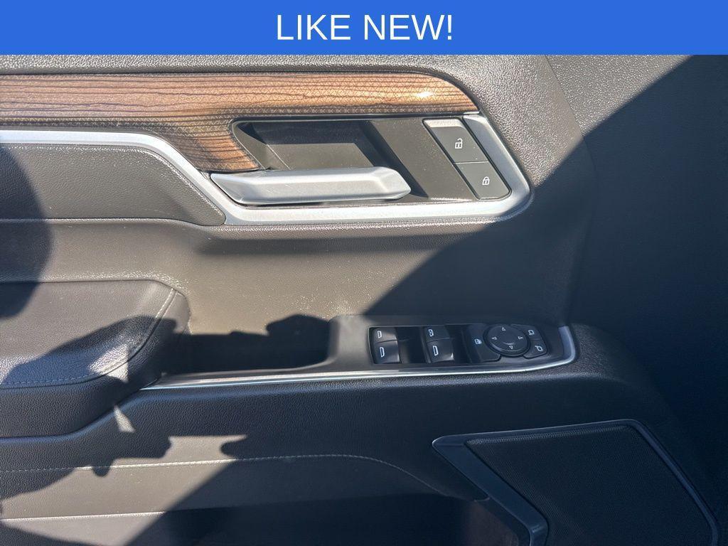 used 2022 Chevrolet Silverado 1500 car, priced at $43,995