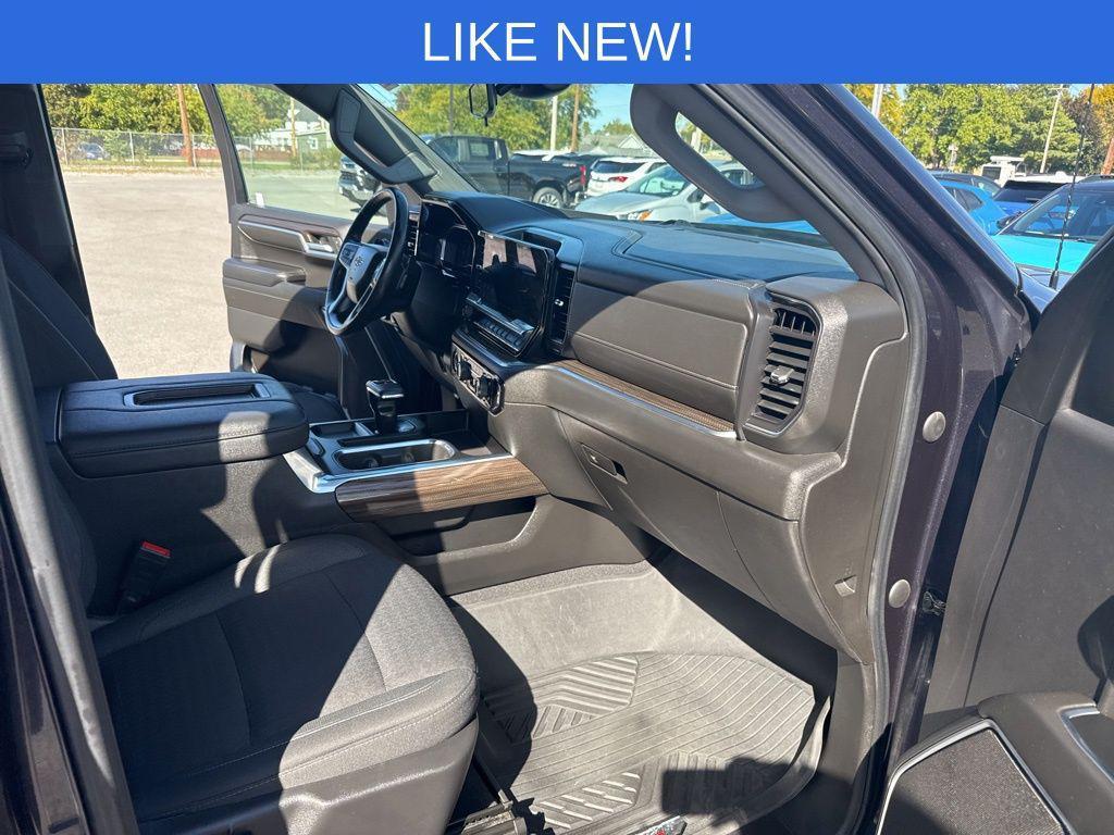 used 2022 Chevrolet Silverado 1500 car, priced at $43,995