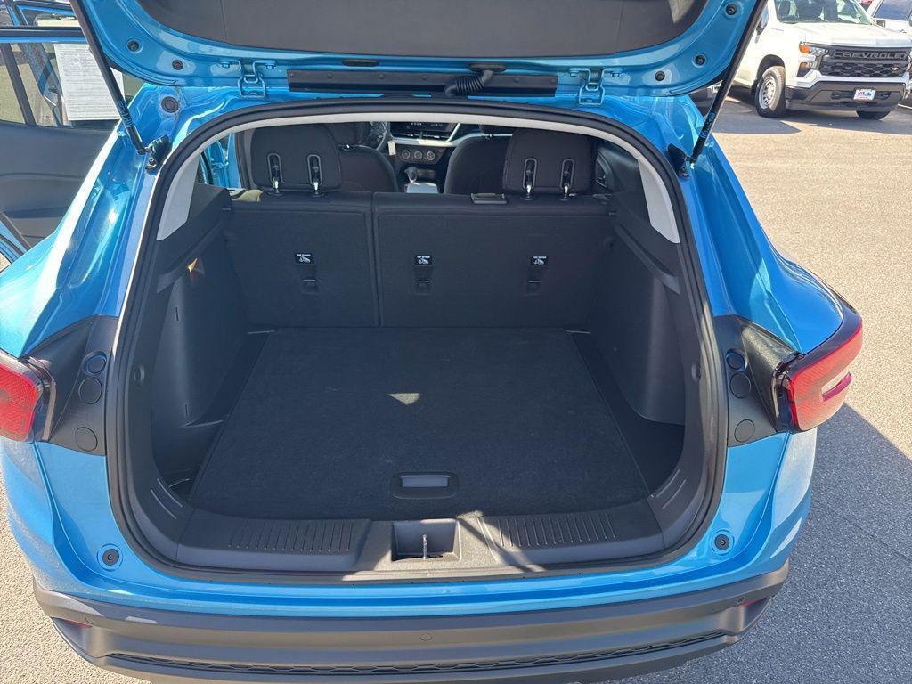 used 2025 Chevrolet Trax car, priced at $22,805