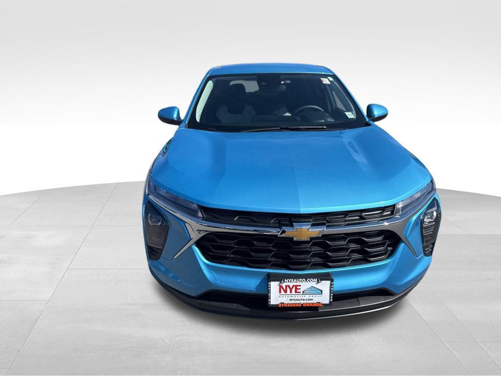 used 2025 Chevrolet Trax car, priced at $22,805
