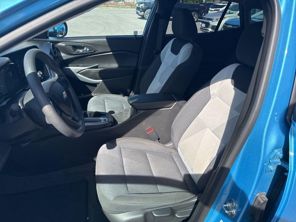 used 2025 Chevrolet Trax car, priced at $22,805