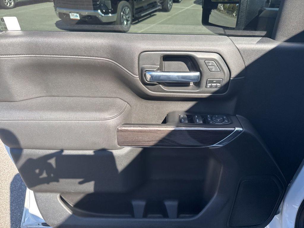 used 2022 Chevrolet Silverado 2500 car, priced at $48,989