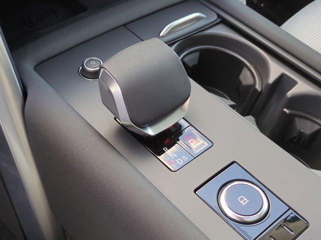 new 2025 Land Rover Discovery car, priced at $69,093
