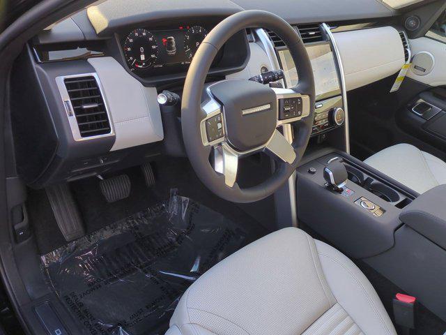 new 2025 Land Rover Discovery car, priced at $69,093