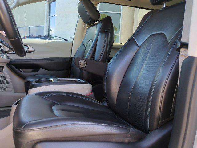 used 2021 Chrysler Pacifica car, priced at $20,851
