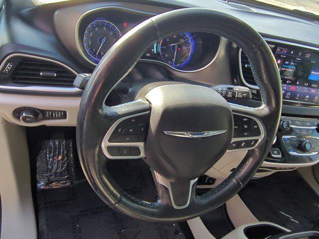 used 2021 Chrysler Pacifica car, priced at $20,851