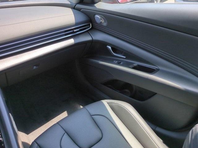 new 2025 Hyundai ELANTRA HEV car, priced at $31,720