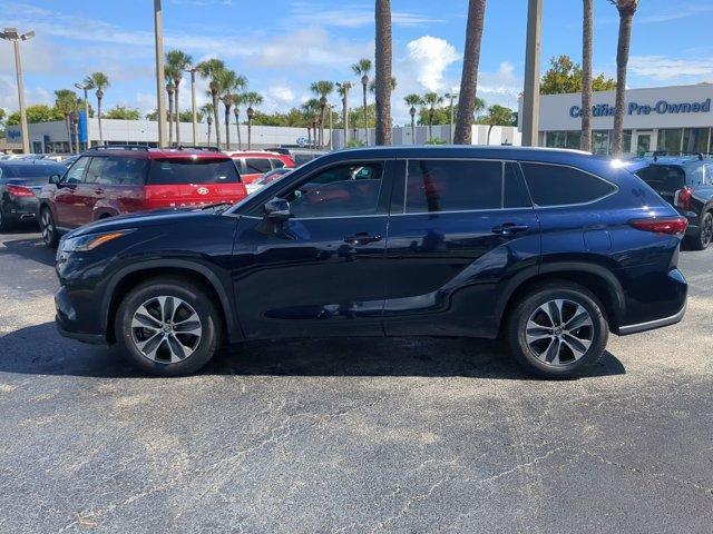 used 2021 Toyota Highlander car, priced at $31,560