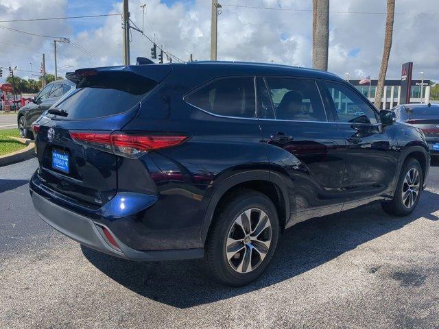 used 2021 Toyota Highlander car, priced at $31,560
