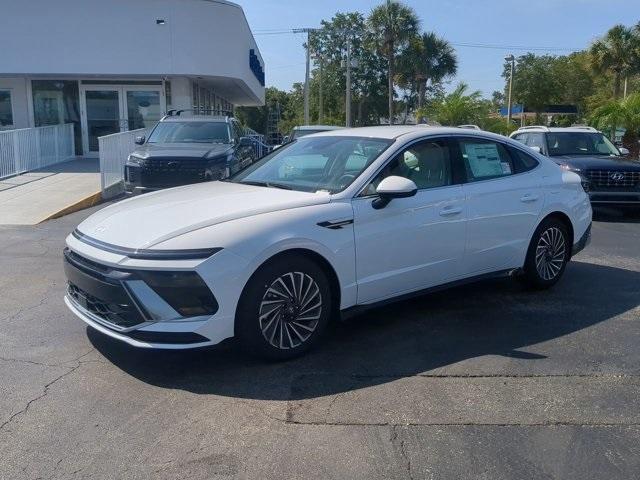new 2025 Hyundai Sonata Hybrid car, priced at $33,540