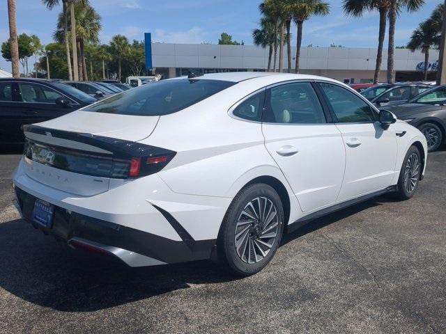 new 2025 Hyundai Sonata Hybrid car, priced at $33,540
