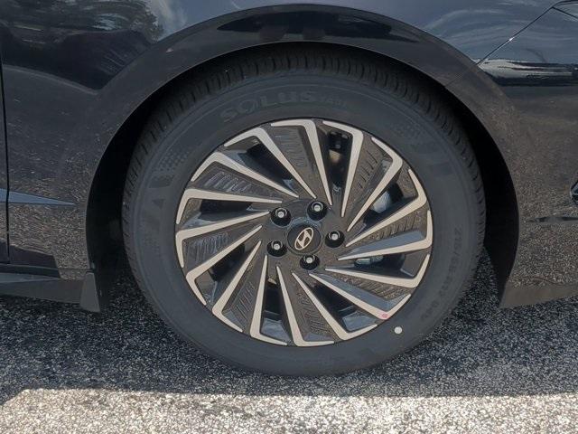 new 2025 Hyundai Sonata Hybrid car, priced at $39,490