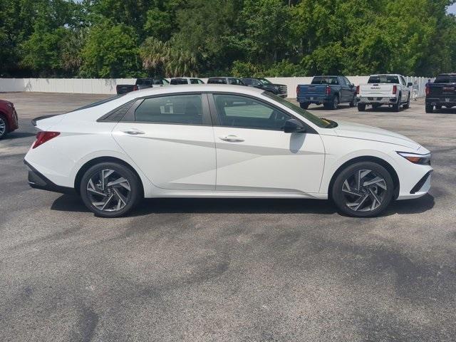 new 2025 Hyundai ELANTRA HEV car, priced at $29,675