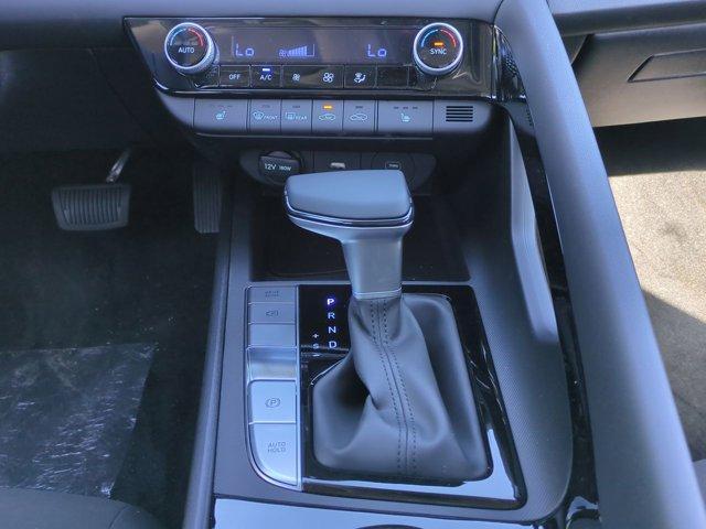 new 2025 Hyundai Elantra car, priced at $28,075