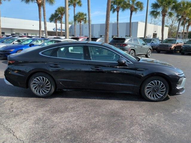 new 2025 Hyundai Sonata Hybrid car, priced at $39,485