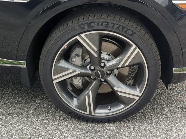 new 2025 Genesis GV80 car, priced at $80,515