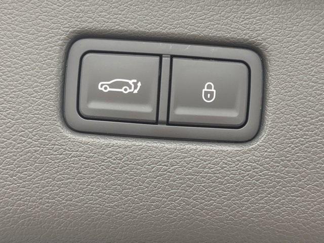 new 2025 Genesis GV80 car, priced at $80,515