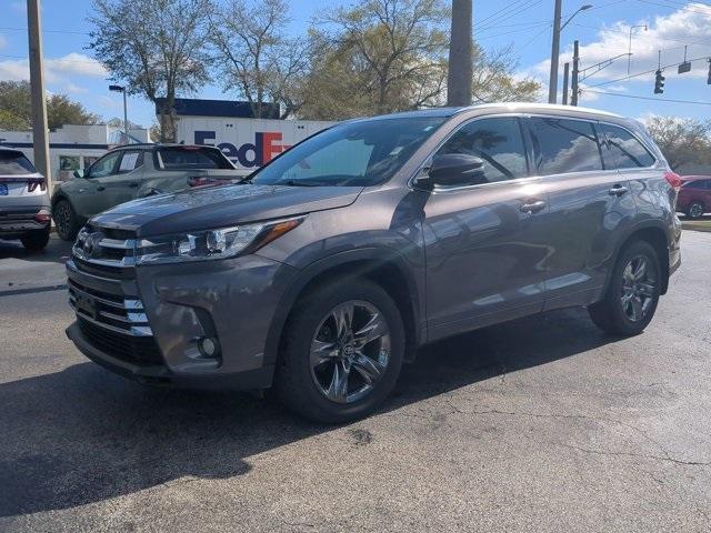 used 2017 Toyota Highlander car, priced at $22,985