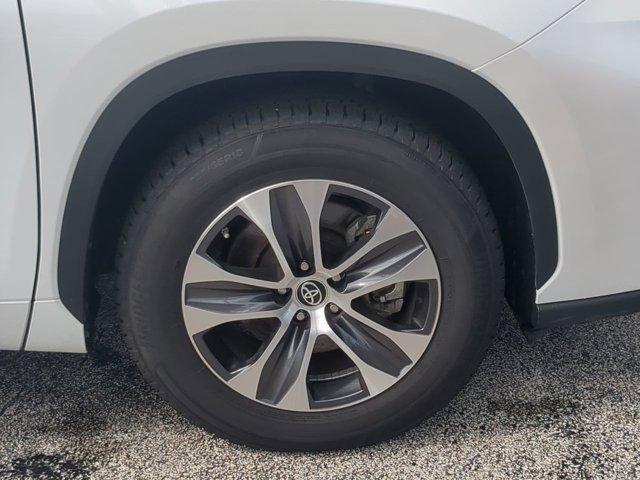 used 2023 Toyota Highlander car, priced at $35,492