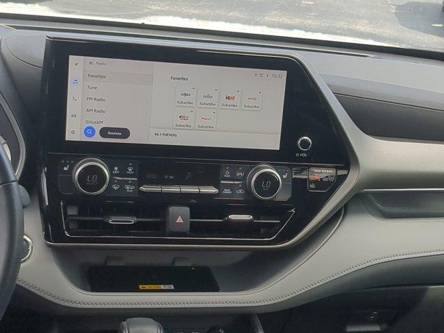 used 2023 Toyota Highlander car, priced at $35,492