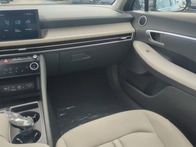 new 2025 Hyundai Sonata Hybrid car, priced at $32,935