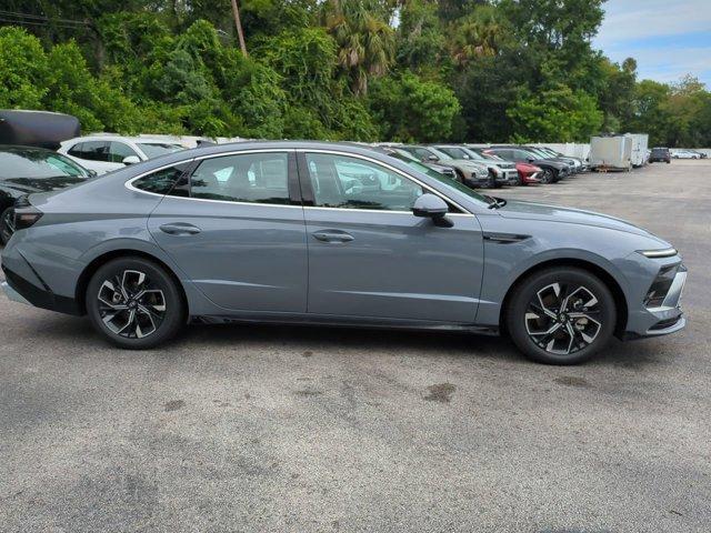 new 2024 Hyundai Sonata car, priced at $29,135