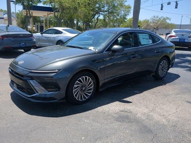 new 2025 Hyundai Sonata Hybrid car, priced at $39,485