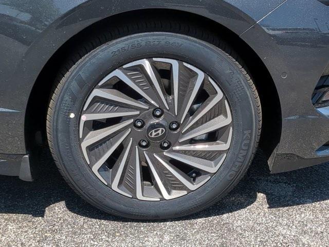 new 2025 Hyundai Sonata Hybrid car, priced at $39,485