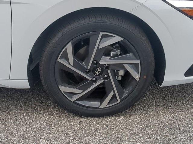 new 2025 Hyundai Elantra car, priced at $25,535
