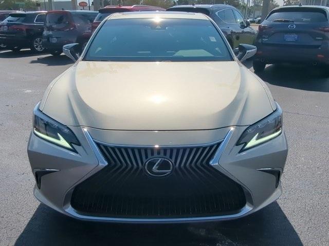 used 2019 Lexus ES 350 car, priced at $31,890